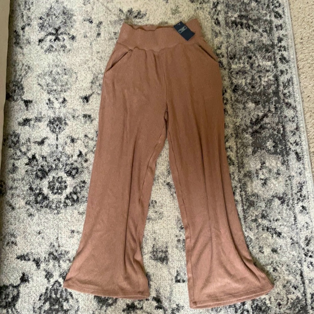 A&F soft ribbed sweater pant